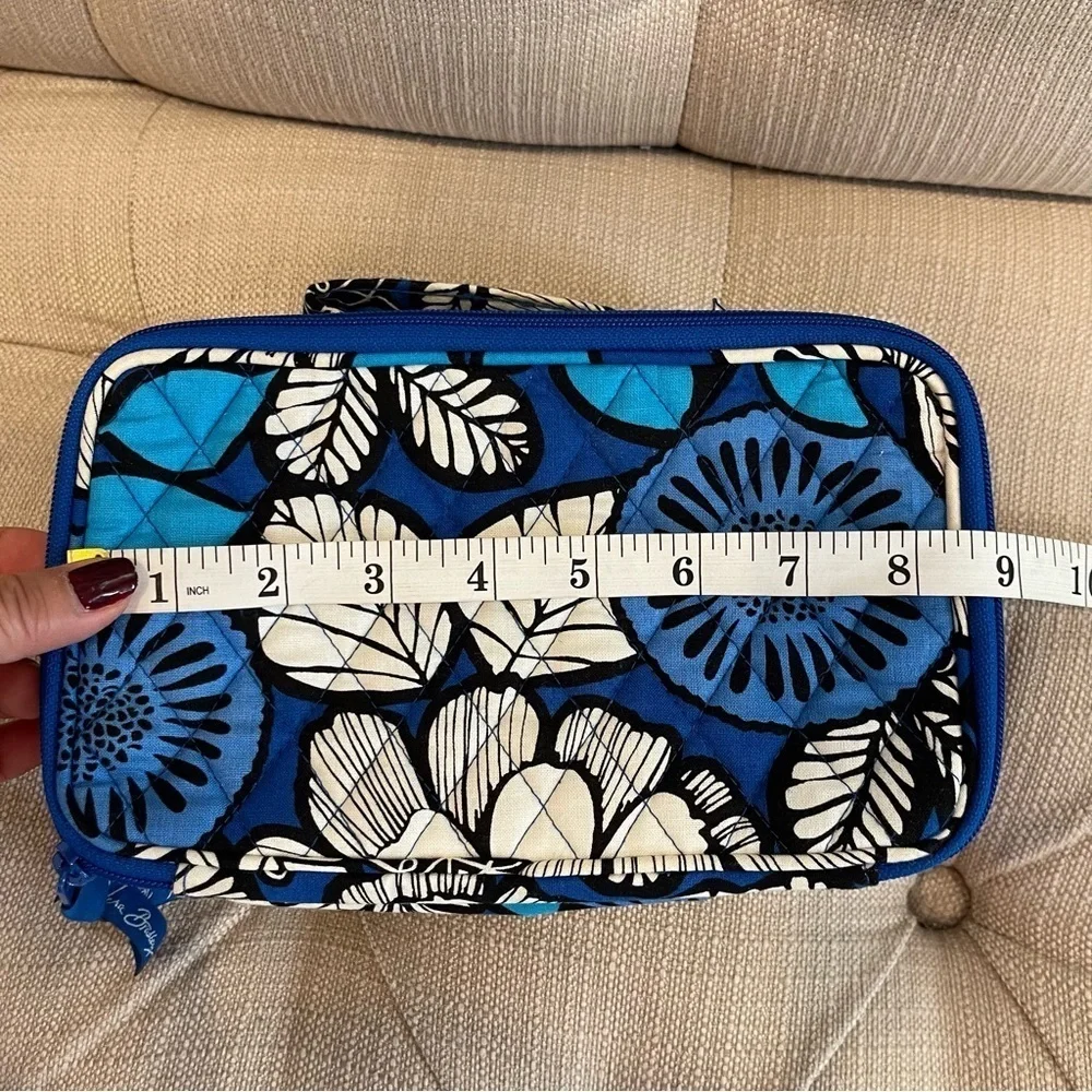 Vera Bradley Blue and Black Tools-and-brushes